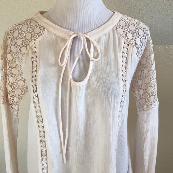 NWT, Jessica Simpson, Lace Trim Peasant Top! - Picture 8 of 8